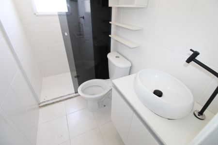 Banheiro de apartamento para alugar com 2 quartos, 47m² em Jardim Ismênia, São José dos Campos