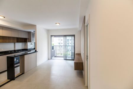 Sala  de casa para alugar com 2 quartos, 123m² em Alphaville Industrial, Barueri