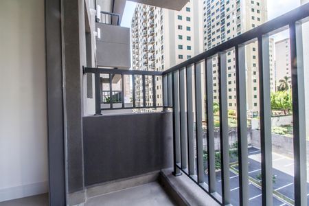 Varanda de casa para alugar com 2 quartos, 123m² em Alphaville Industrial, Barueri