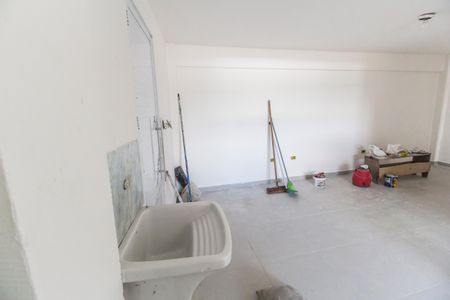 Área de Serviço de casa para alugar com 1 quarto, 70m² em Jardim Silveira, Barueri