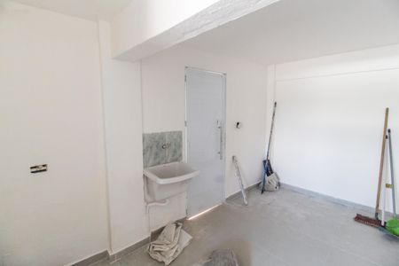 Área de Serviço de casa para alugar com 1 quarto, 70m² em Jardim Silveira, Barueri