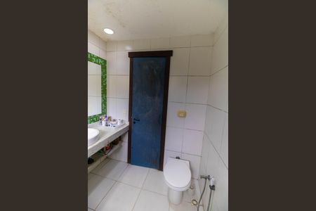 Casa de condomínio à venda com 270m², 4 quartos e 1 vagaBanheiro da Suíte