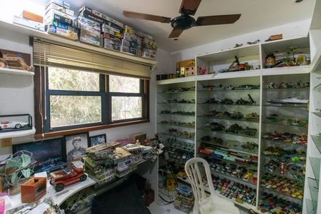 Casa de condomínio à venda com 270m², 4 quartos e 1 vagaSuíte 2