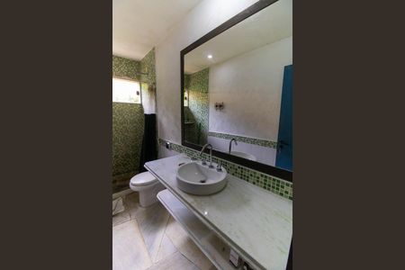 Casa de condomínio à venda com 270m², 4 quartos e 1 vagaBanheiro Social