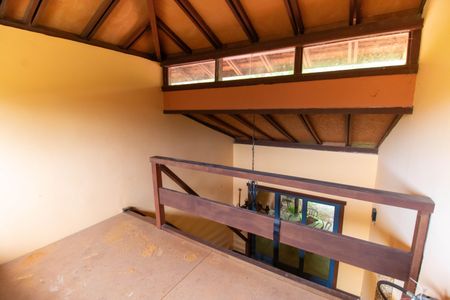 Casa de condomínio à venda com 270m², 4 quartos e 1 vagaMezanino