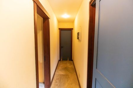 Casa de condomínio à venda com 270m², 4 quartos e 1 vagaCorredor 