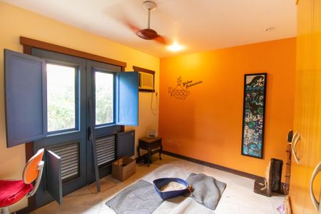 Casa de condomínio à venda com 270m², 4 quartos e 1 vagaQuarto 2