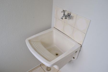 Apartamento para alugar com 58m², 2 quartos e 1 vagaÁrea de Serviço