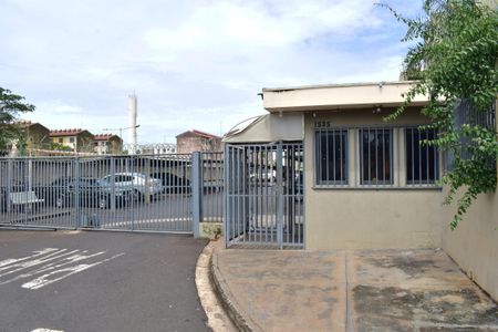 Apartamento para alugar com 58m², 2 quartos e 1 vagaFachada e portaria