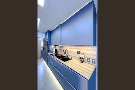 Apartamento à venda com 93m², 2 quartos e 2 vagasCozinha