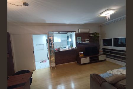 Sala  de apartamento para alugar com 2 quartos, 58m² em Glória, Porto Alegre