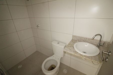 Apartamento para alugar com 61m², 2 quartos e 2 vagasBanheiro