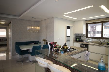 Apartamento à venda com 82m², 2 quartos e 2 vagasSala