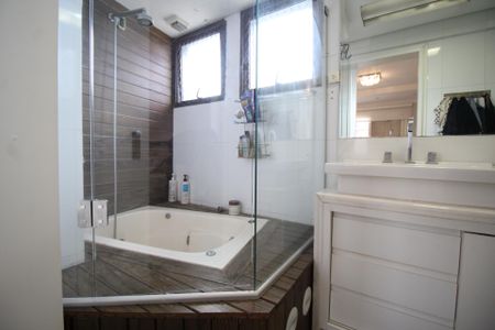 Apartamento à venda com 82m², 2 quartos e 2 vagasBanheiro da Suíte 1