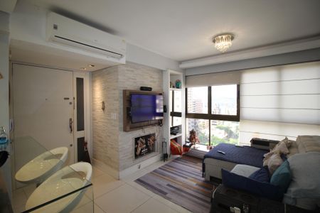 Sala de apartamento à venda com 2 quartos, 82m² em Três Figueiras, Porto Alegre