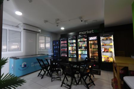 Apartamento à venda com 28m², 1 quarto e sem vagaÁrea comum - Mercadinho