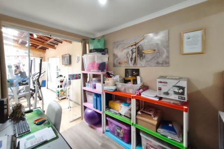 Casa à venda com 212m², 3 quartos e 2 vagasQuarto de Serviço