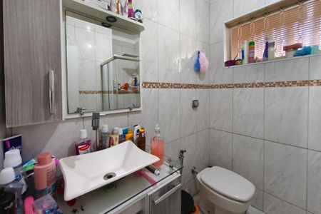 Casa à venda com 212m², 3 quartos e 2 vagasBanheiro