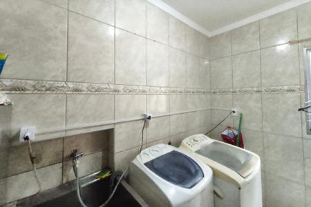 Casa à venda com 212m², 3 quartos e 2 vagasÁrea de Serviço