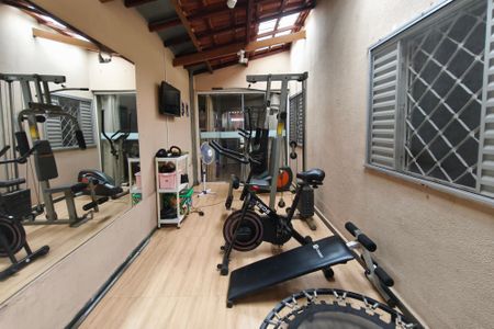 Casa à venda com 212m², 3 quartos e 2 vagasQuintal