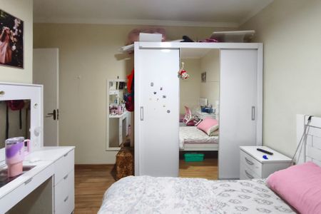 Casa à venda com 212m², 3 quartos e 2 vagasQuarto 3