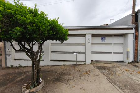 Casa à venda com 212m², 3 quartos e 2 vagasFachada