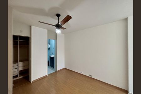 Suíte master de apartamento para alugar com 2 quartos, 92m² em Leme, Rio de Janeiro