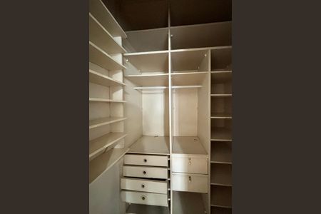 Apartamento para alugar com 92m², 2 quartos e 1 vagaSuite master - closet