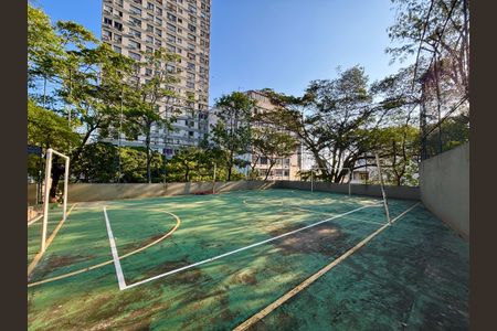 Apartamento para alugar com 92m², 2 quartos e 1 vagaÁrea comum - quadra