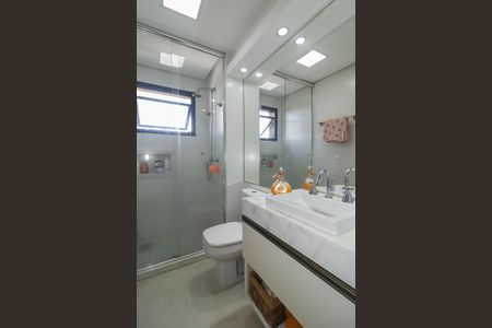 Banheiro da Suíte de apartamento à venda com 3 quartos, 103m² em Passo D’areia, Porto Alegre