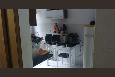 Cozinha de apartamento para alugar com 2 quartos, 45m² em Itanhangá, Rio de Janeiro