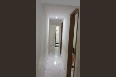 Corredor de apartamento para alugar com 2 quartos, 45m² em Itanhangá, Rio de Janeiro