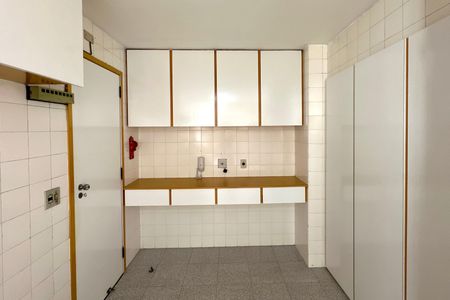 Apartamento à venda com 180m², 3 quartos e 2 vagas