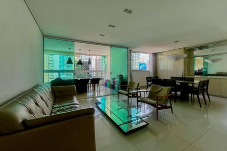 Apartamento à venda com 3 quartos, 200m² em Serra, Belo Horizonte