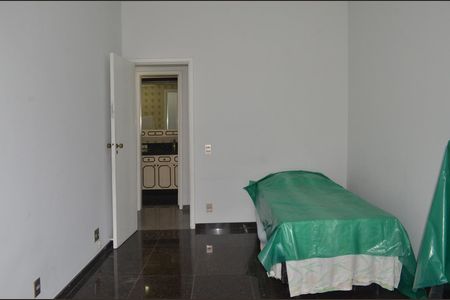 Quarto de apartamento à venda com 3 quartos, 340m² em Vila Isabel, Rio de Janeiro