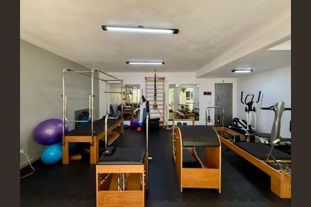 Casa à venda com 500m², 6 quartos e 6 vagas Casa à venda com 500m², 6 quartos e 6 vagasEdícula