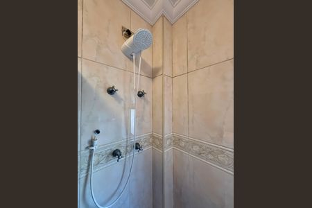 Casa à venda com 500m², 6 quartos e 6 vagas Casa à venda com 500m², 6 quartos e 6 vagasBanheiro Suíte 3