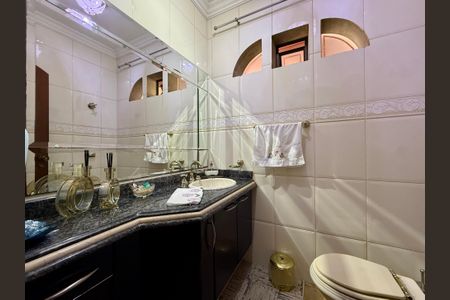 Casa à venda com 500m², 6 quartos e 6 vagas Casa à venda com 500m², 6 quartos e 6 vagasLavabo