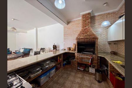 Casa à venda com 500m², 6 quartos e 6 vagas Casa à venda com 500m², 6 quartos e 6 vagasChurrasqueira