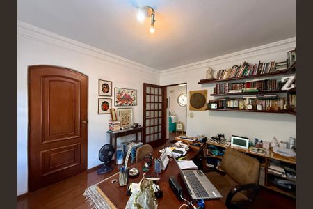 Casa à venda com 500m², 6 quartos e 6 vagas Casa à venda com 500m², 6 quartos e 6 vagasEscritório 1