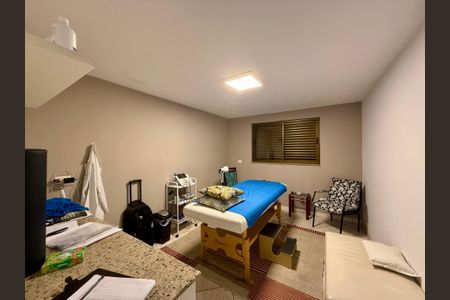 Casa à venda com 500m², 6 quartos e 6 vagas Casa à venda com 500m², 6 quartos e 6 vagasEdícula