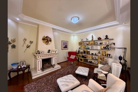 Casa à venda com 500m², 6 quartos e 6 vagas Casa à venda com 500m², 6 quartos e 6 vagasSala