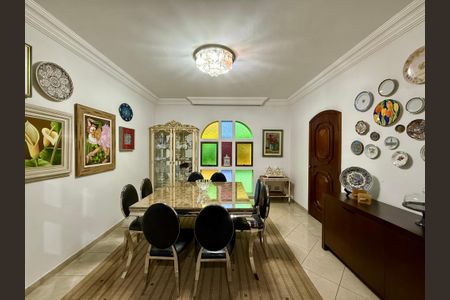 Casa à venda com 500m², 6 quartos e 6 vagas Casa à venda com 500m², 6 quartos e 6 vagasSala