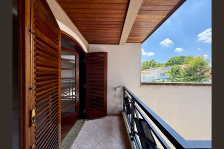 Casa à venda com 500m², 6 quartos e 6 vagas Casa à venda com 500m², 6 quartos e 6 vagasSacada Suíte 2