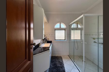 Casa à venda com 500m², 6 quartos e 6 vagas Casa à venda com 500m², 6 quartos e 6 vagasBanheiro Suíte 4