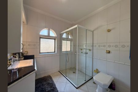 Casa à venda com 500m², 6 quartos e 6 vagas Casa à venda com 500m², 6 quartos e 6 vagasBanheiro Suíte 4