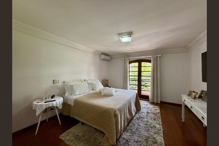 Casa à venda com 500m², 6 quartos e 6 vagas Casa à venda com 500m², 6 quartos e 6 vagasSuíte 1