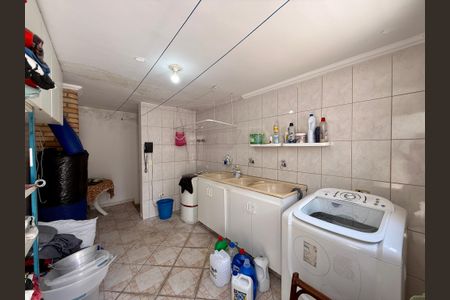 Casa à venda com 500m², 6 quartos e 6 vagas Casa à venda com 500m², 6 quartos e 6 vagasÁrea de Serviço