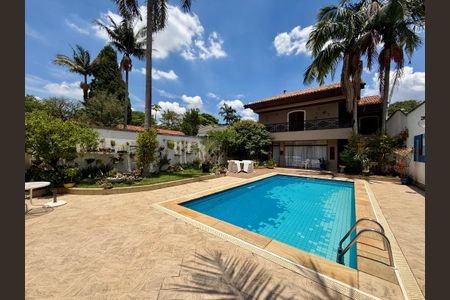 Casa à venda com 500m², 6 quartos e 6 vagas Casa à venda com 500m², 6 quartos e 6 vagasPiscina