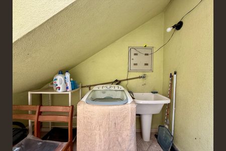 Casa à venda com 500m², 6 quartos e 6 vagas Casa à venda com 500m², 6 quartos e 6 vagasEdícula